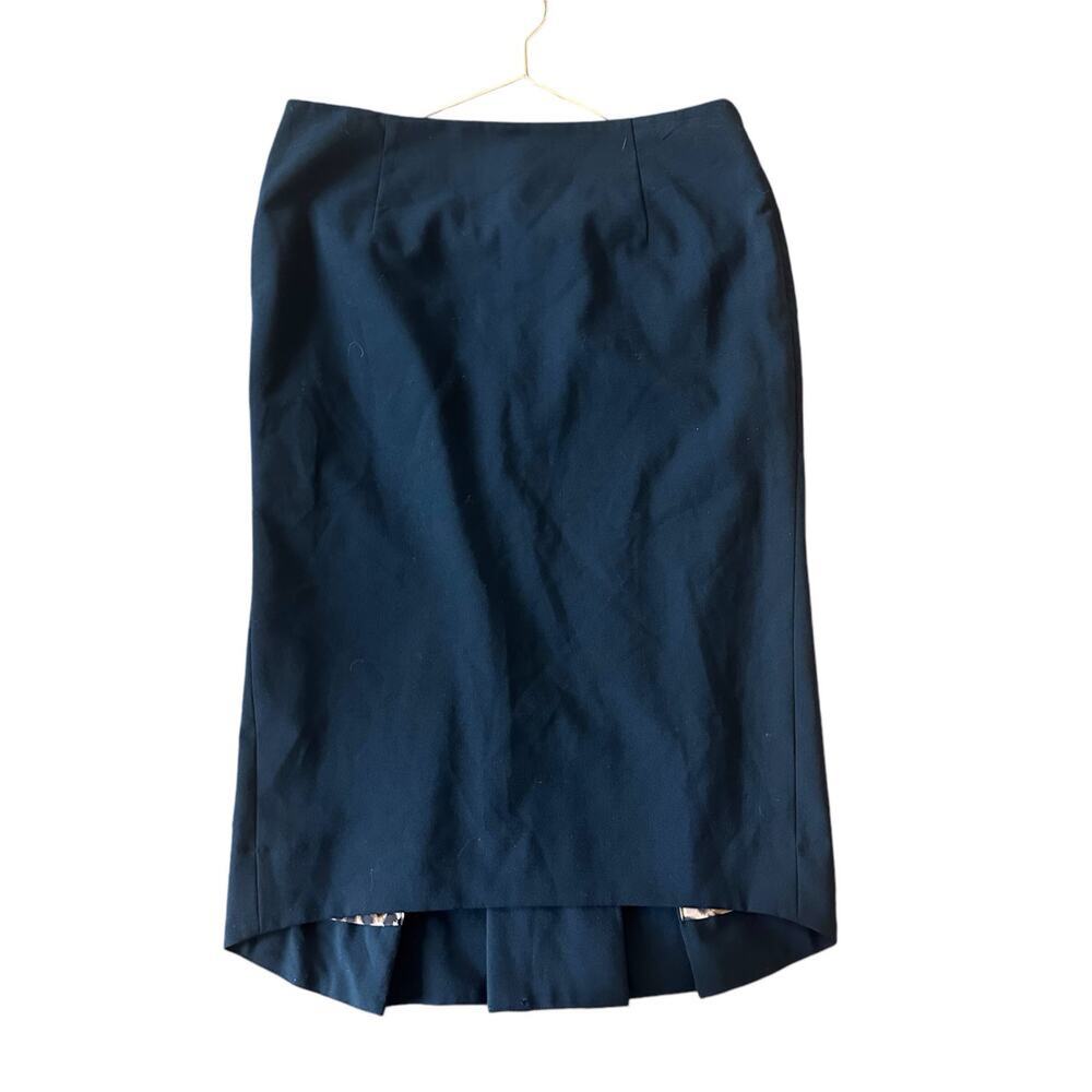 Express design studio knee length skirt with pleating in back size 4